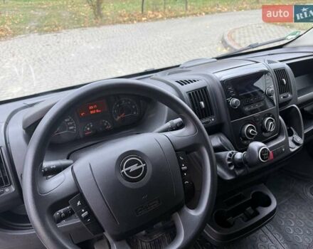 Білий Опель Movano, об'ємом двигуна 2.2 л та пробігом 85 тис. км за 19500 $, фото 8 на Automoto.ua