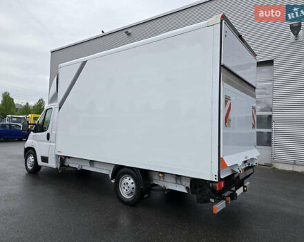 Білий Опель Movano, об'ємом двигуна 2.2 л та пробігом 190 тис. км за 26899 $, фото 5 на Automoto.ua