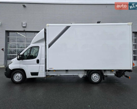 Білий Опель Movano, об'ємом двигуна 2.2 л та пробігом 190 тис. км за 26899 $, фото 4 на Automoto.ua