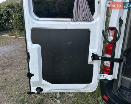 Білий Опель Movano, об'ємом двигуна 2.3 л та пробігом 338 тис. км за 23000 $, фото 11 на Automoto.ua