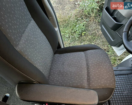 Білий Опель Movano, об'ємом двигуна 2.3 л та пробігом 338 тис. км за 23000 $, фото 21 на Automoto.ua