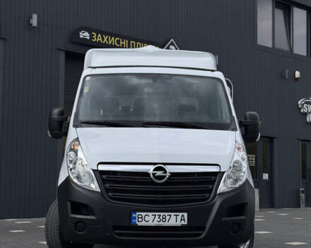 Белый Опель Movano, объемом двигателя 2.3 л и пробегом 242 тыс. км за 15990 $, фото 3 на Automoto.ua