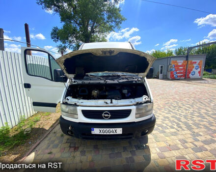 Белый Опель Movano, объемом двигателя 2.2 л и пробегом 240 тыс. км за 5700 $, фото 4 на Automoto.ua