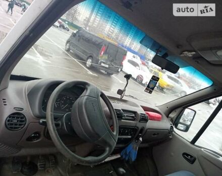 Белый Опель Movano, объемом двигателя 2.5 л и пробегом 450 тыс. км за 3999 $, фото 18 на Automoto.ua
