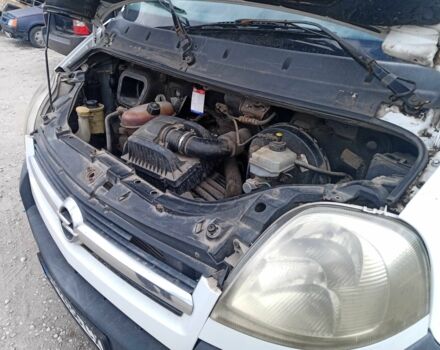 Белый Опель Movano, объемом двигателя 2.5 л и пробегом 419 тыс. км за 6700 $, фото 3 на Automoto.ua