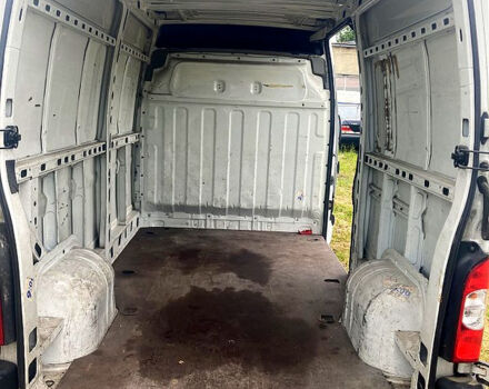 Белый Опель Movano, объемом двигателя 2.5 л и пробегом 267 тыс. км за 7480 $, фото 5 на Automoto.ua