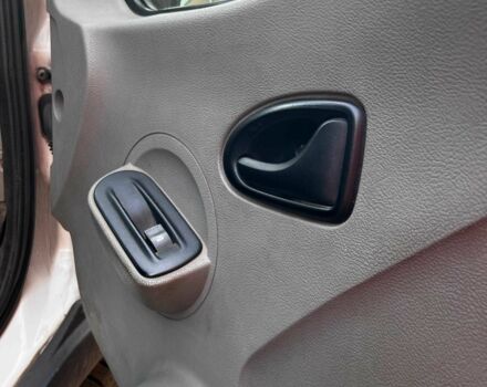 Белый Опель Movano, объемом двигателя 2.5 л и пробегом 372 тыс. км за 6700 $, фото 3 на Automoto.ua