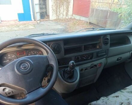 Белый Опель Movano, объемом двигателя 2.5 л и пробегом 282 тыс. км за 4400 $, фото 1 на Automoto.ua