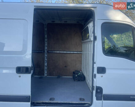 Білий Опель Movano, об'ємом двигуна 2.46 л та пробігом 41 тис. км за 7700 $, фото 4 на Automoto.ua