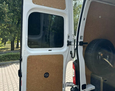 Білий Опель Movano, об'ємом двигуна 2.46 л та пробігом 291 тис. км за 11999 $, фото 51 на Automoto.ua