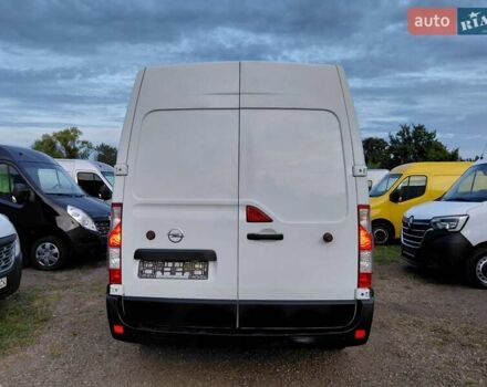 Белый Опель Movano, объемом двигателя 2.3 л и пробегом 460 тыс. км за 11900 $, фото 2 на Automoto.ua