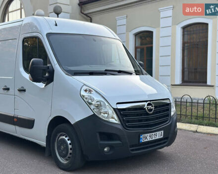 Белый Опель Movano, объемом двигателя 2.3 л и пробегом 284 тыс. км за 15700 $, фото 2 на Automoto.ua