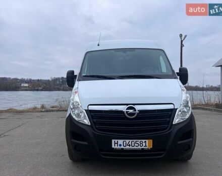 Белый Опель Movano, объемом двигателя 2.3 л и пробегом 179 тыс. км за 18500 $, фото 3 на Automoto.ua