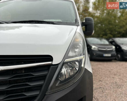 Белый Опель Movano, объемом двигателя 2.3 л и пробегом 185 тыс. км за 19500 $, фото 3 на Automoto.ua