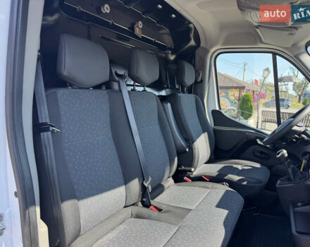 Білий Опель Movano, об'ємом двигуна 2.3 л та пробігом 85 тис. км за 20478 $, фото 19 на Automoto.ua
