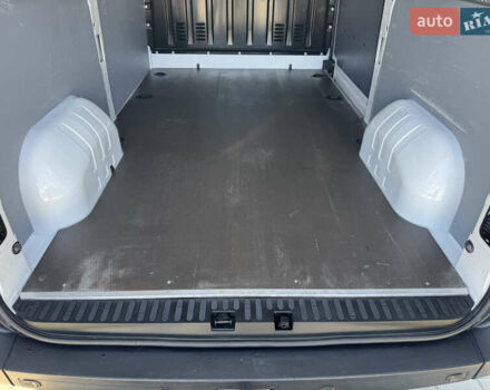 Білий Опель Movano, об'ємом двигуна 2.3 л та пробігом 85 тис. км за 20478 $, фото 49 на Automoto.ua