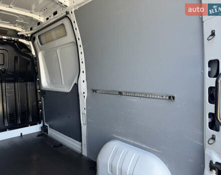 Білий Опель Movano, об'ємом двигуна 2.3 л та пробігом 85 тис. км за 20478 $, фото 48 на Automoto.ua