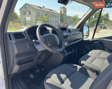 Білий Опель Movano, об'ємом двигуна 2.3 л та пробігом 85 тис. км за 20478 $, фото 40 на Automoto.ua