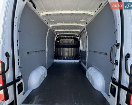 Білий Опель Movano, об'ємом двигуна 2.3 л та пробігом 85 тис. км за 20478 $, фото 46 на Automoto.ua