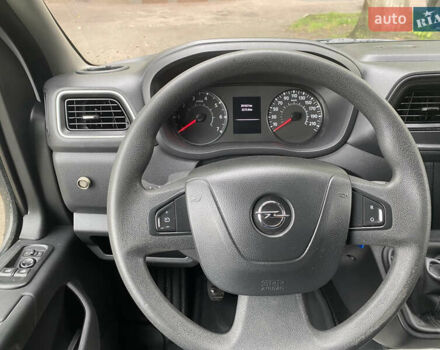 Білий Опель Movano, об'ємом двигуна 2.3 л та пробігом 280 тис. км за 16700 $, фото 9 на Automoto.ua