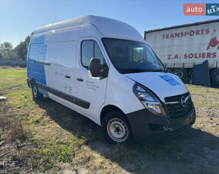 Белый Опель Movano, объемом двигателя 2.3 л и пробегом 104 тыс. км за 13800 $, фото 2 на Automoto.ua