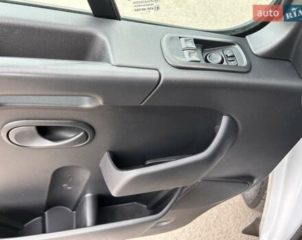 Білий Опель Movano, об'ємом двигуна 2.3 л та пробігом 220 тис. км за 19900 $, фото 12 на Automoto.ua