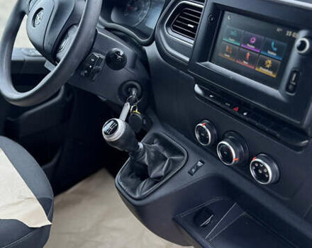 Белый Опель Movano, объемом двигателя 2.3 л и пробегом 320 тыс. км за 15999 $, фото 31 на Automoto.ua