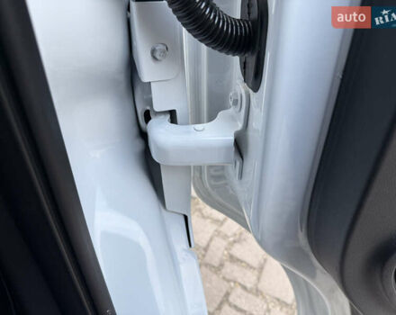 Белый Опель Movano, объемом двигателя 0 л и пробегом 106 тыс. км за 16700 $, фото 46 на Automoto.ua