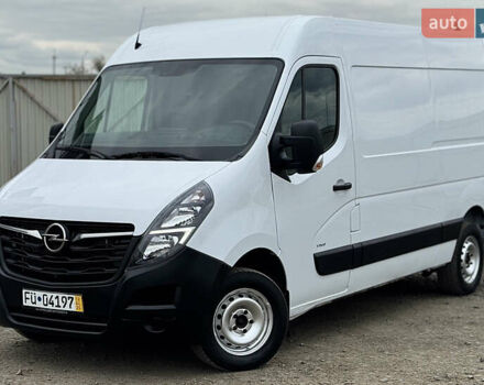 Белый Опель Movano, объемом двигателя 2.3 л и пробегом 320 тыс. км за 15999 $, фото 1 на Automoto.ua