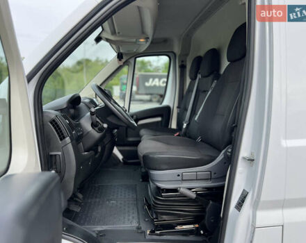 Белый Опель Movano, объемом двигателя 2.2 л и пробегом 261 тыс. км за 17900 $, фото 8 на Automoto.ua
