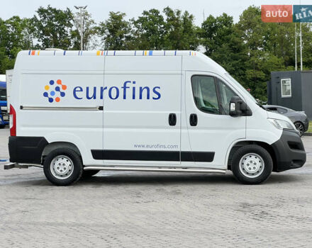 Белый Опель Movano, объемом двигателя 2.2 л и пробегом 261 тыс. км за 17900 $, фото 6 на Automoto.ua