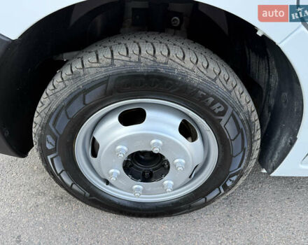 Белый Опель Movano, объемом двигателя 0 л и пробегом 128 тыс. км за 23999 $, фото 28 на Automoto.ua