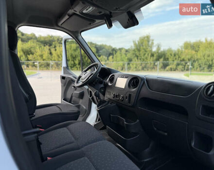 Білий Опель Movano, об'ємом двигуна 0 л та пробігом 230 тис. км за 21800 $, фото 51 на Automoto.ua