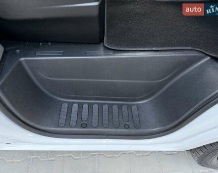 Білий Опель Movano, об'ємом двигуна 0 л та пробігом 230 тис. км за 21800 $, фото 53 на Automoto.ua