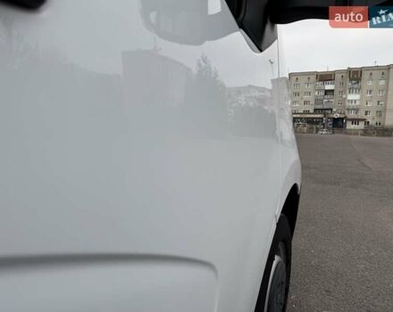 Белый Опель Movano, объемом двигателя 2.3 л и пробегом 314 тыс. км за 18500 $, фото 42 на Automoto.ua