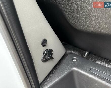 Белый Опель Movano, объемом двигателя 2.3 л и пробегом 314 тыс. км за 18500 $, фото 58 на Automoto.ua