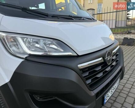 Білий Опель Movano, об'ємом двигуна 0 л та пробігом 86 тис. км за 25000 $, фото 4 на Automoto.ua