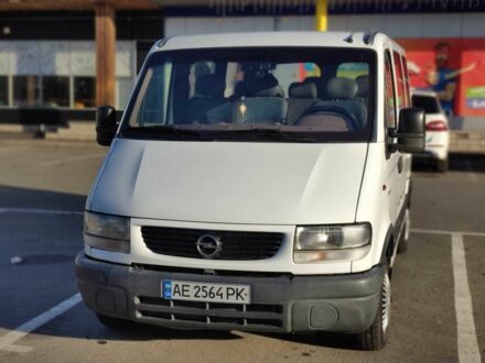 Білий Опель Movano, об'ємом двигуна 0.24 л та пробігом 235 тис. км за 5800 $, фото 1 на Automoto.ua