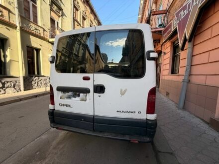 Белый Опель Movano, объемом двигателя 2.5 л и пробегом 400 тыс. км за 1304 $, фото 1 на Automoto.ua