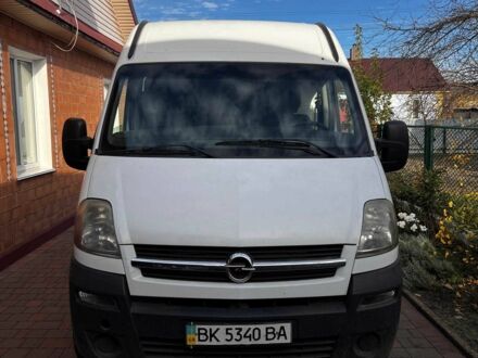 Белый Опель Movano, объемом двигателя 2.5 л и пробегом 372 тыс. км за 6700 $, фото 1 на Automoto.ua