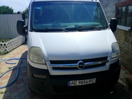 Белый Опель Movano, объемом двигателя 2.5 л и пробегом 300 тыс. км за 6500 $, фото 1 на Automoto.ua