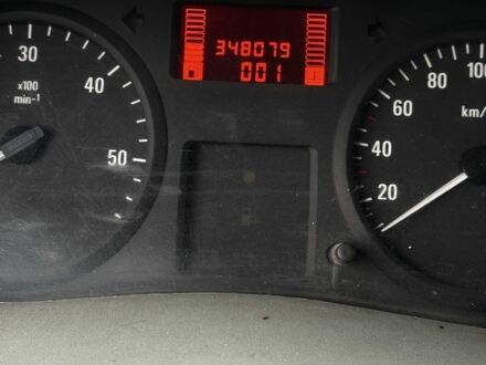 Белый Опель Movano, объемом двигателя 2.5 л и пробегом 348 тыс. км за 5685 $, фото 1 на Automoto.ua