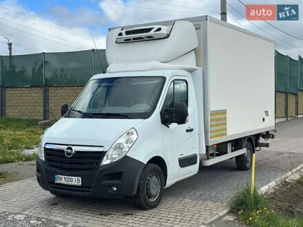 Белый Опель Movano, объемом двигателя 2.3 л и пробегом 304 тыс. км за 18900 $, фото 1 на Automoto.ua