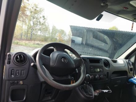 Белый Опель Movano, объемом двигателя 2 л и пробегом 280 тыс. км за 12000 $, фото 1 на Automoto.ua