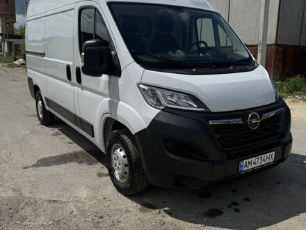 Белый Опель Movano, объемом двигателя 2.2 л и пробегом 12 тыс. км за 25700 $, фото 1 на Automoto.ua