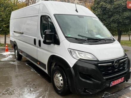 Белый Опель Movano, объемом двигателя 2.2 л и пробегом 260 тыс. км за 17500 $, фото 1 на Automoto.ua