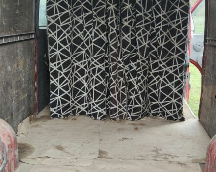 Красный Опель Movano, объемом двигателя 2.5 л и пробегом 200 тыс. км за 5100 $, фото 4 на Automoto.ua