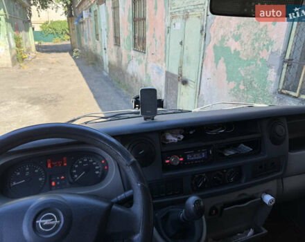 Красный Опель Movano, объемом двигателя 2.5 л и пробегом 460 тыс. км за 5400 $, фото 4 на Automoto.ua