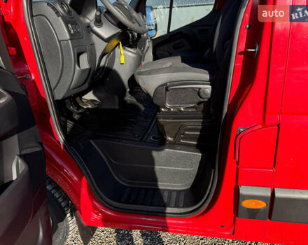 Красный Опель Movano, объемом двигателя 0 л и пробегом 296 тыс. км за 17400 $, фото 15 на Automoto.ua