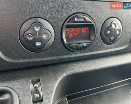 Красный Опель Movano, объемом двигателя 2.3 л и пробегом 339 тыс. км за 20500 $, фото 108 на Automoto.ua